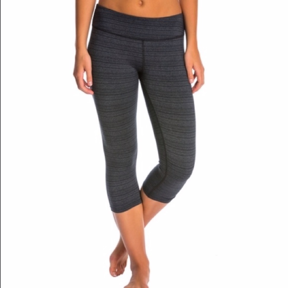 Beyond Yoga Crops Size Small